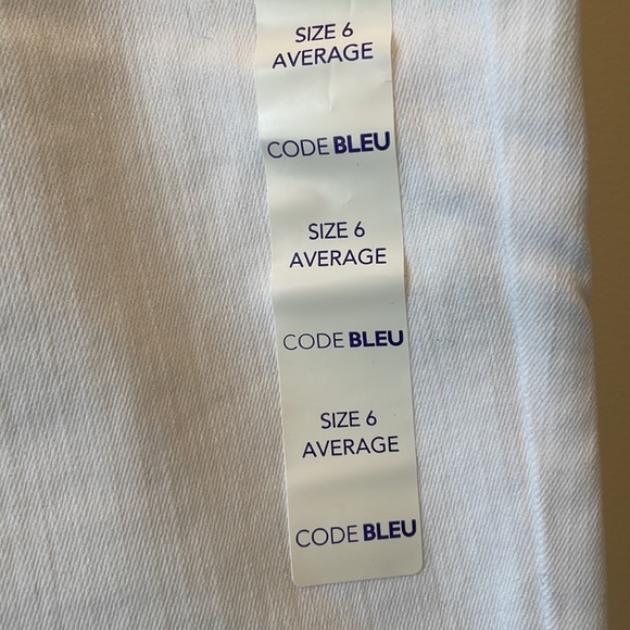 Code Bleu Women’s Capri Pants White Jeans 6 Average 22” inseam All Day Flex - Picture 3 of 9